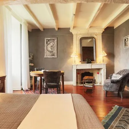 Bed & Breakfast La Cascade De Saintonge Saint-Meme-les-Carrieres
