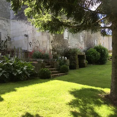 La Cascade De Saintonge Bed & Breakfast