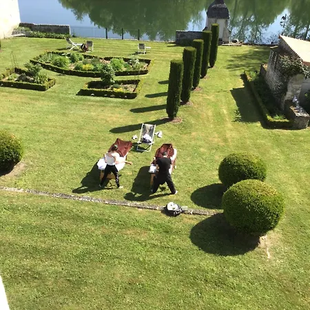 La Cascade De Saintonge Saint-Meme-les-Carrieres